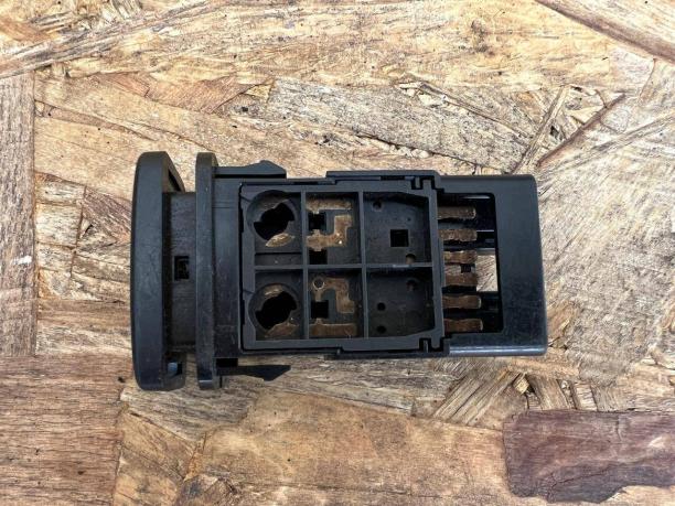 Кнопка отопителя Toyota Land Cruiser 100 87290-60050