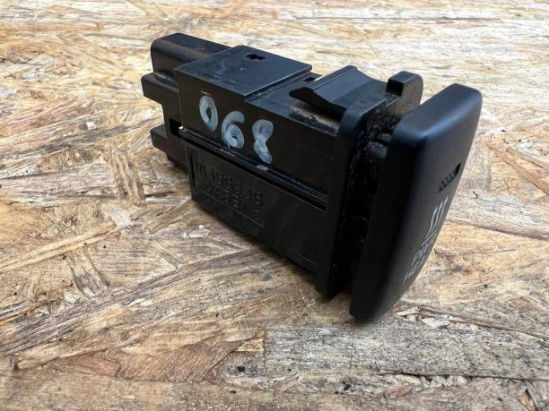 Кнопка отопителя PWR HEAT Toyota Hilux Pick-Up 87290-0K010
