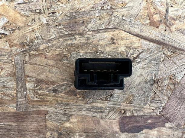 Кнопка отопителя PWR HEAT Toyota Hilux Pick-Up 87290-0K010