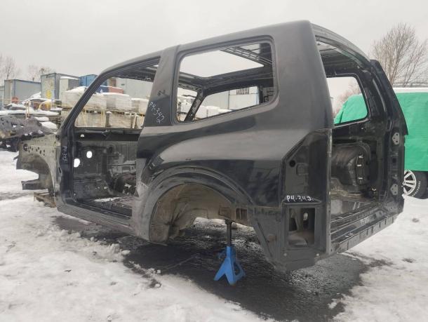 Кузов Mitsubishi Pajero 4 3-х дверный Коротыш MR485908