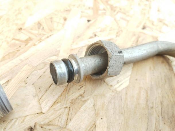 Трубка кондиционера Toyota Land Cruiser 100 88717-6A230