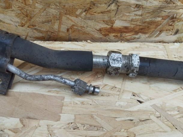 Трубка кондиционера Toyota Land Cruiser 100 88717-6A220
