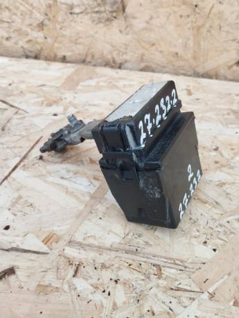 Клемма Toyota Land Cruiser 100  82620-60010