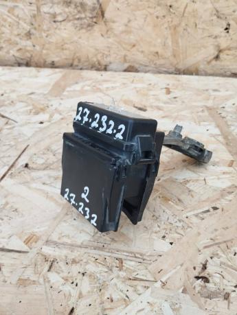 Клемма Toyota Land Cruiser 100  82620-60010