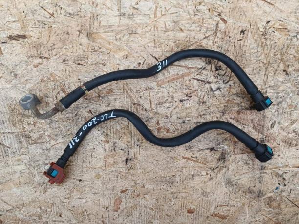Шланг топливный Toyota Land Cruiser 200 2UZ-FE 23271-50200