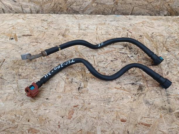 Шланг топливный Toyota Land Cruiser 200 2UZ-FE 23271-50200