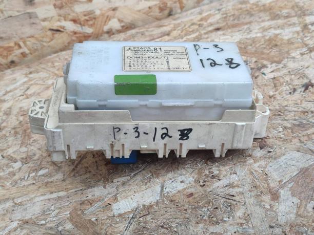 Блок комфорта ETACS Mitsubishi Pajero 3 MR268581