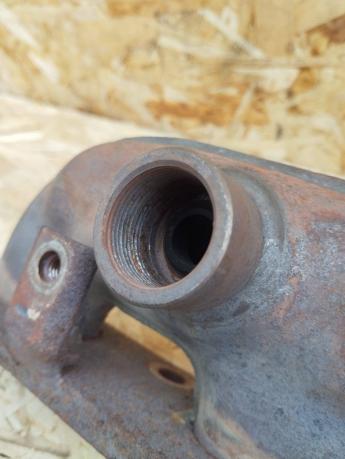 Коллектор выпускной Mitsubishi Pajero 3 6G74 к-т MR481555