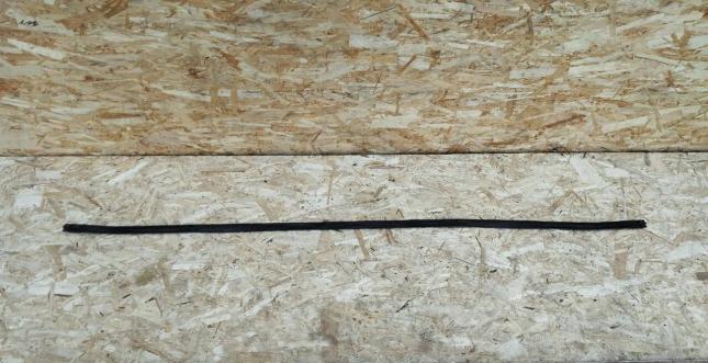 Уплотнитель капота Toyota Land Cruiser 100 жабо 53383-60030
