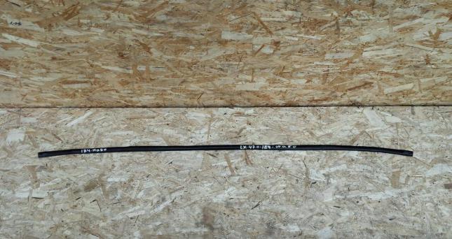 Уплотнитель капота Toyota Land Cruiser 100 жабо 53383-60030