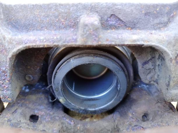 Суппорт Audi A6 C6 перед. к-т под диск 321мм 4F0615125
