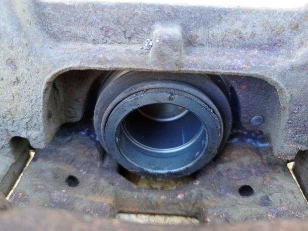 Суппорт Audi A6 C6 перед. к-т под диск 321мм 4F0615125
