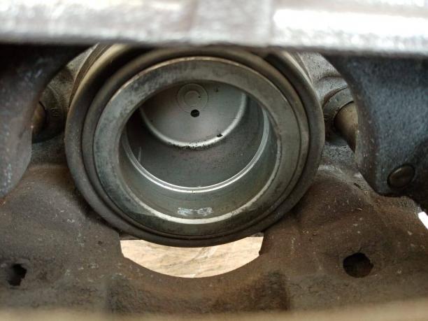 Суппорт Audi A6 C6 перед левый под диск 321мм 4F0615125