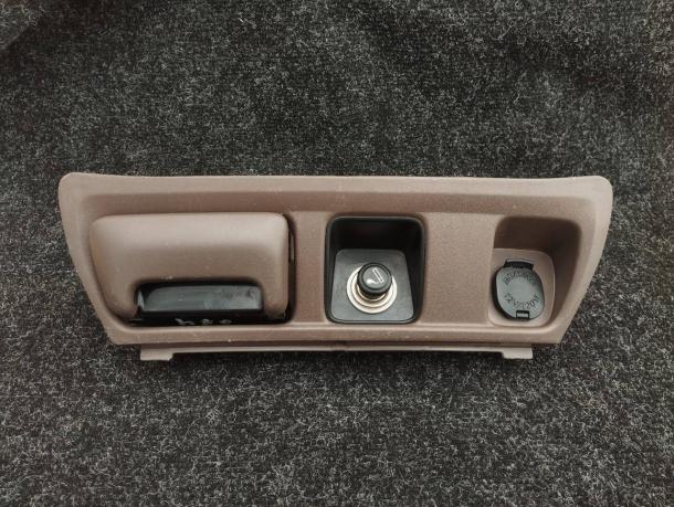 Пепельница передняя Toyota Land Cruiser 100 OAK 55413-60070-E0