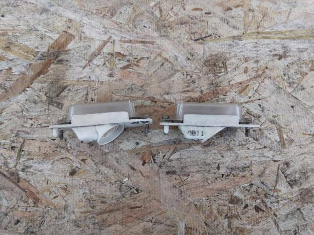 Фонарь подсветки номера Mitsubishi Challenger MB596500
