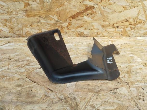 Защита трубок кондиционера Toyota Land Cruiser 100 88688-6A130