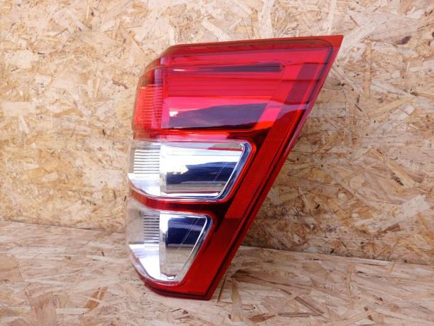 Фонарь Suzuki Grand Vitara задний к-т 35670-65J20