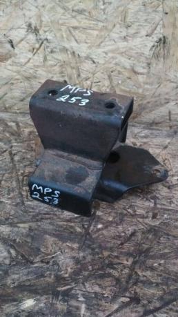 Опора АКПП Mitsubishi Pajero Sport K9  MR353128