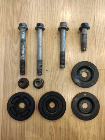 Болт редуктора Toyota Land Cruiser 200 перед к-т 90105-14175