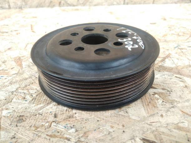 Шкив водяного наноса Toyota Land Cruiser 200 бенз 16173-38030