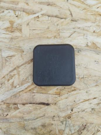 Заглушка кнопки Toyota Land Cruiser 100 квадрат 55548-60040-C0