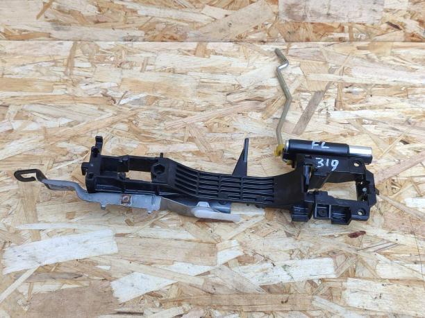 Кронштейн ручки двери Toyota Camry V40 69202-33040
