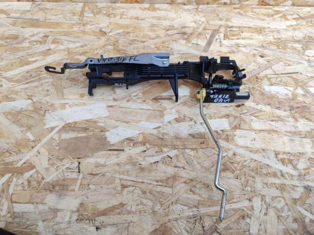 Кронштейн ручки двери Toyota Camry V40 69202-33040