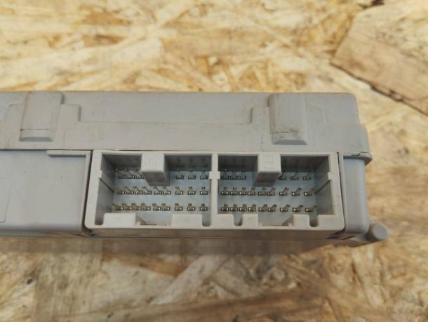 Блок комфорта ETACS Mitsubishi Pajero 4 8637A561
