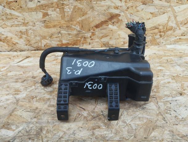 Блок подкапотный Mitsubishi Pajero 4 MR459985