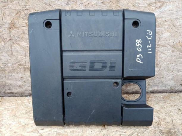 Крышка двигателя Mitsubishi Pajero 3 декор 6G74GDI MR560423