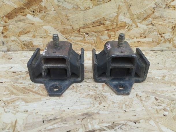 Опора КПП Nissan Patrol Y61 ZD30DDTi 2шт 11320-VB910