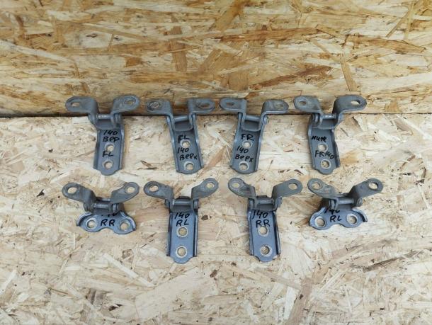 Петля двери Toyota Land Cruiser Prado 120 к-т 68730-35030