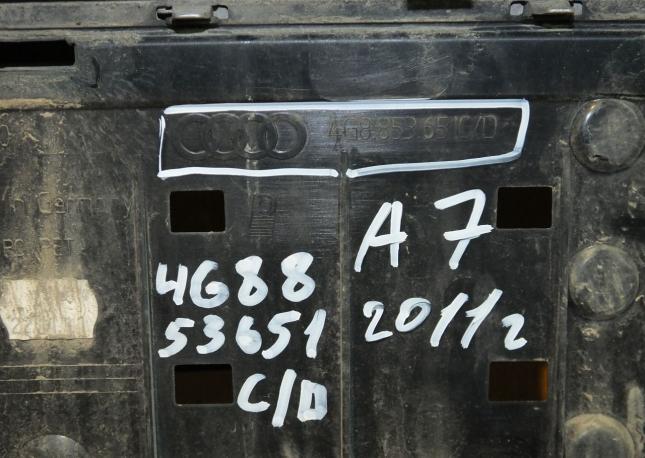 Решетка радиатора Audi A7 2010-2014г 4G8853651