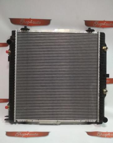 Радиатор охлаждения Mercedes Гелендваген W463 A4635001200