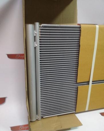 Радиатор кондиционера Туарег 7P0820411A 7P0820411b