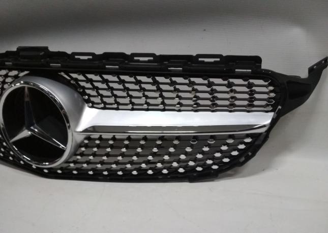 Решетка радиатора Mercedes C W205 AMG diamond 2058800183