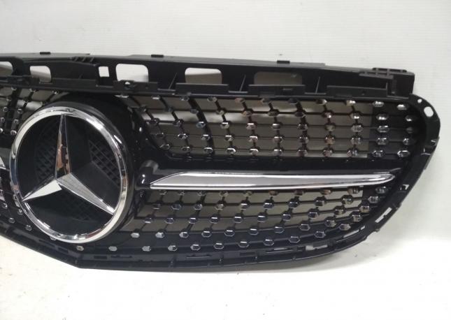 Решетка радиатора Mercedes W212 AMG diamond a2128850822