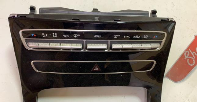 Блок управления аудиосистемой Mercedes E-Class 213 a2139008510