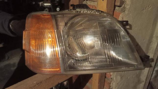 Фара Honda Stepwgn RF1 033-6699