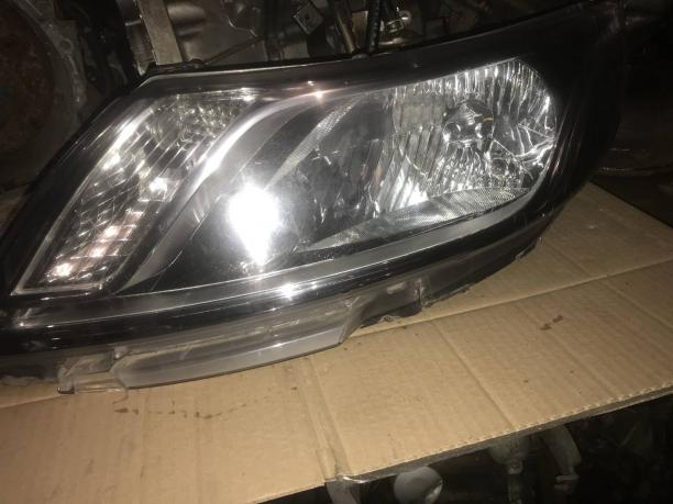Фара Kia Rio с 2011г 92101-4X