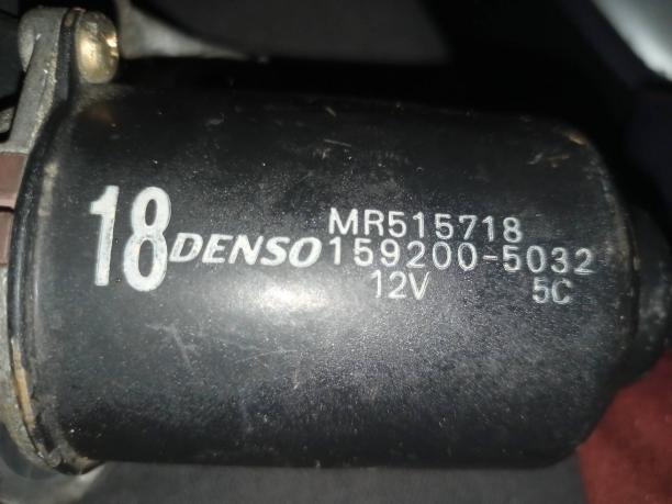 Моторчик стеклоочистителя Mitsubishi Pajero IO MR515718