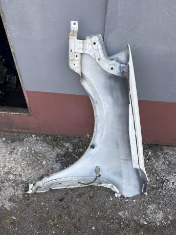  Крыло  Nissan Primera P12 