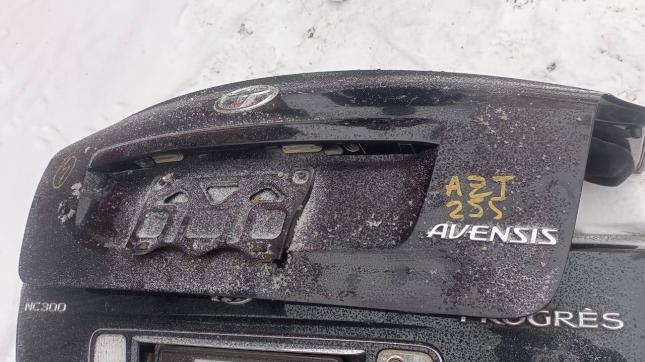  Крышка багажника Toyota Avensis 250  