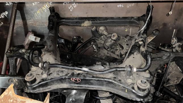 Балка подмоторная (подрамник) Nissan X-Trail T31  