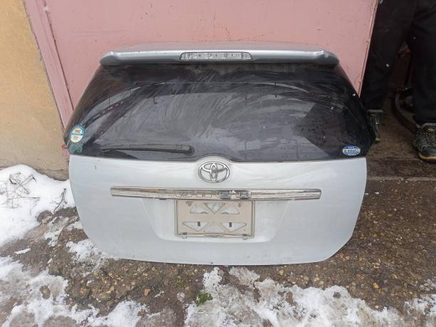 Дверь багажника Toyota Wish ZNE10/14 