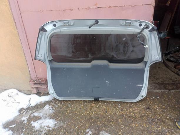Дверь багажника Toyota Wish ZNE10/14 
