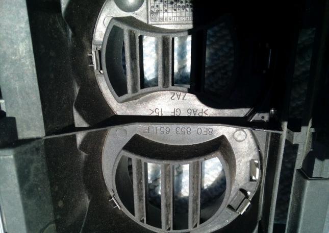 Решетка радиатора Audi A4 B6 8E0853651F