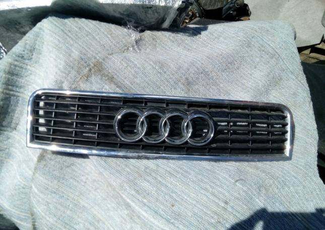 Решетка радиатора Audi A4 B6 8E0853651F
