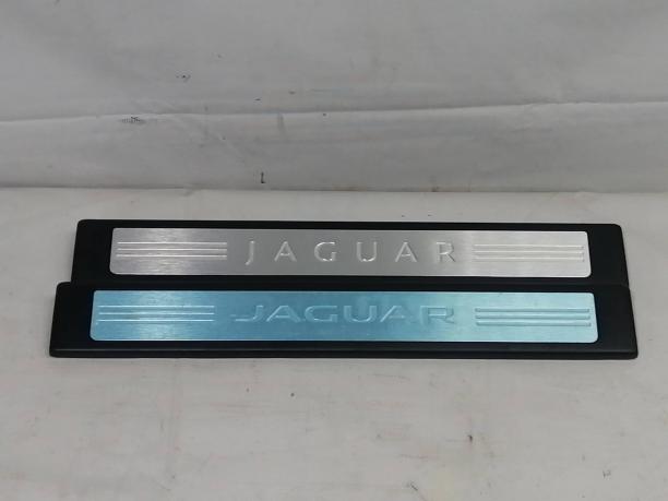 Молдинги порогов Jaguar XF 8X2313200A