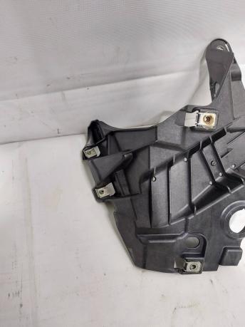 Кронштейн переднего правого крыла BMW X5 F15 51647294544